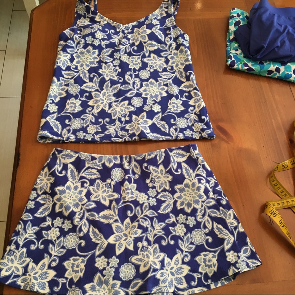 LL Bean 2 pieces bathing suit in excellent condition size 4